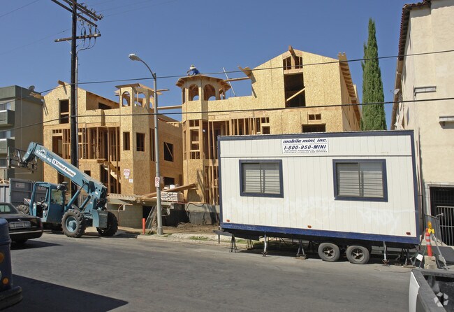 Foto del edificio - 1325-1331 N Sycamore Ave