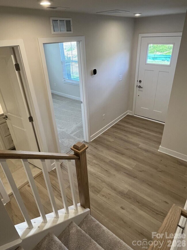 Building Photo - 5013 Griers Hl Dr