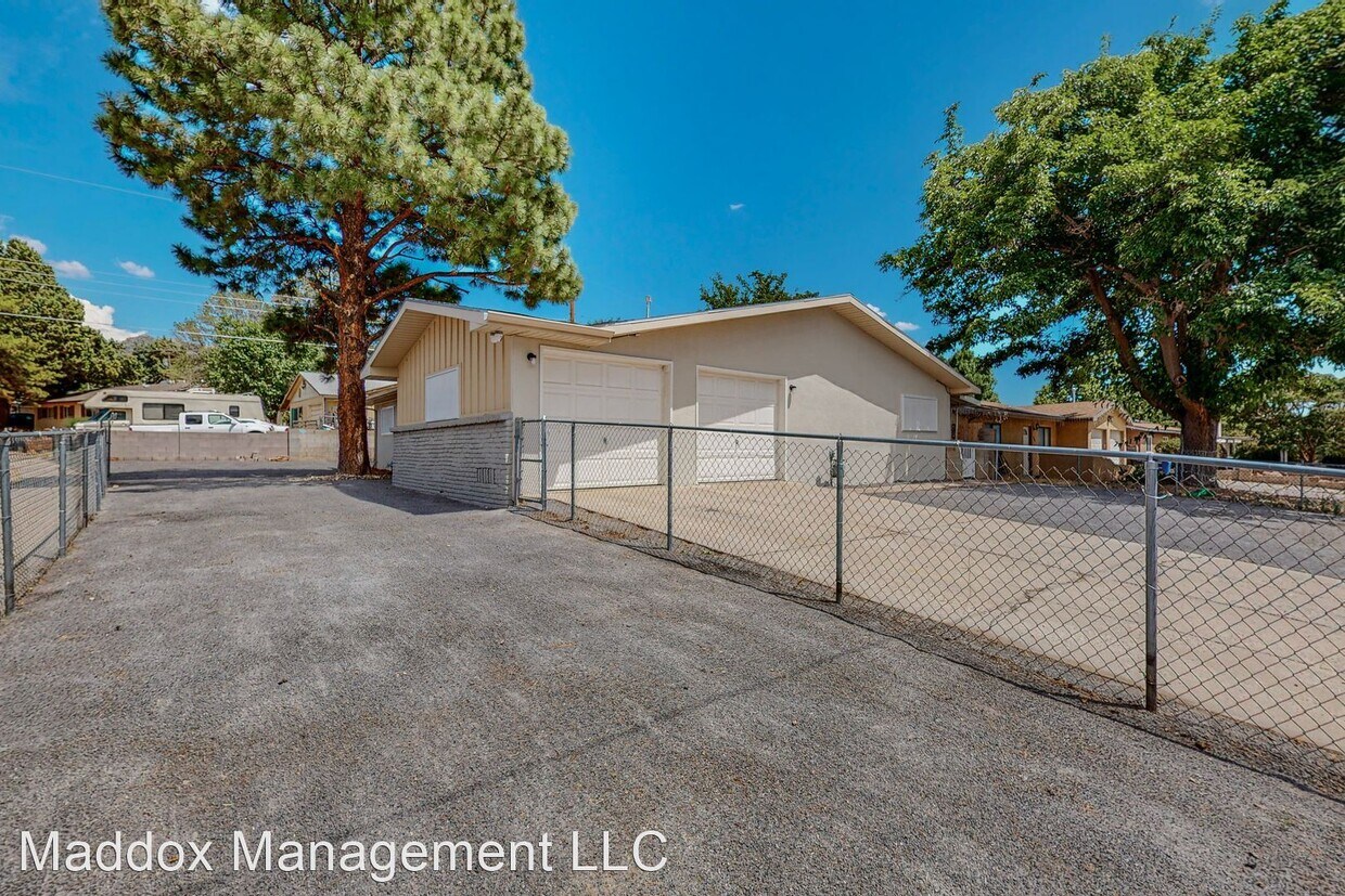 Primary Photo - 3 br, 2 bath House - 13000 Lomas Verdes Av...