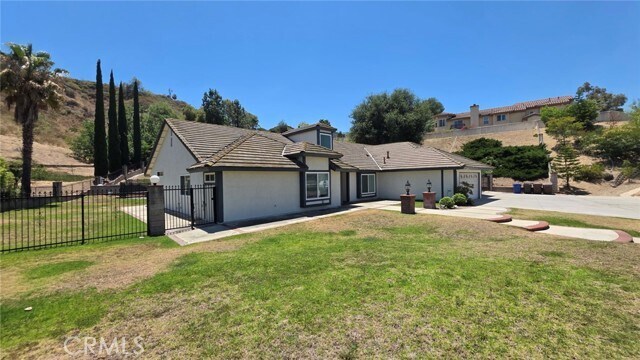 Foto del edificio - 20800 Regency Ct