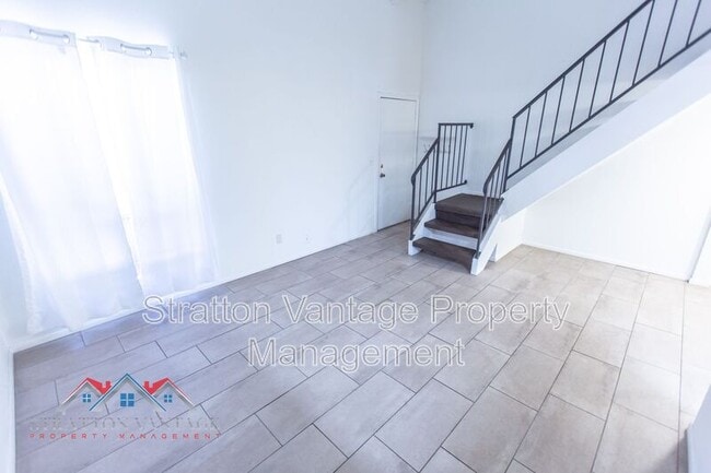 Building Photo - 1831 W Mulberry Dr
