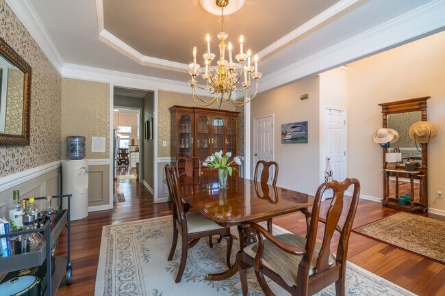 Foto del edificio - Luxury Golf Course Town Home with Master S...