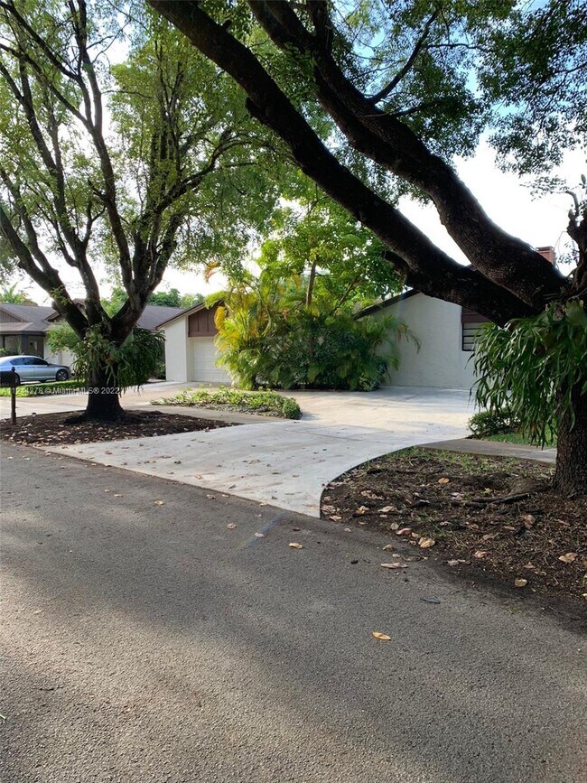 Foto del edificio - 13451 SW 108th St Cir N
