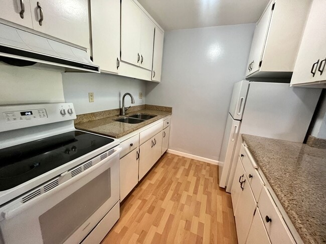 Building Photo - Desirable Park Webster Gated Community in ...