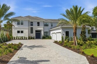 Building Photo - 16004 Pendio Dr