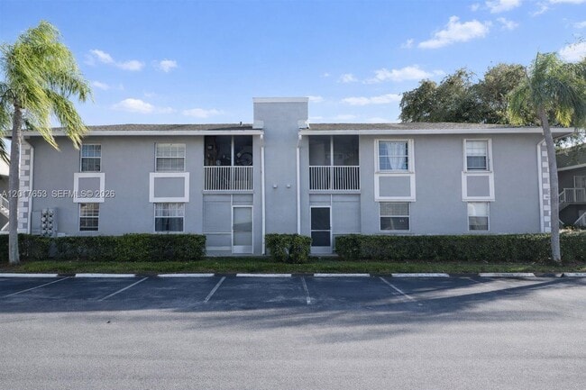 Foto del edificio - 464 NE 210th Cir Terrace