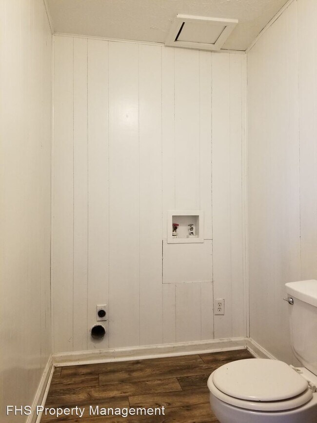 Building Photo - 3 br, 2.5 bath House - 703 N. 36th Street