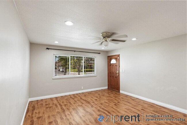 Building Photo - 1368 Yosemite Dr