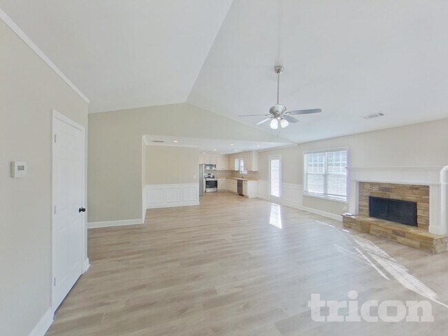 Foto del edificio - 1916 Roxey Ln