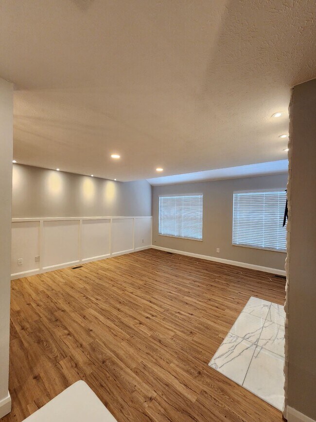 Foto del edificio - 10555 Montgomery Rd