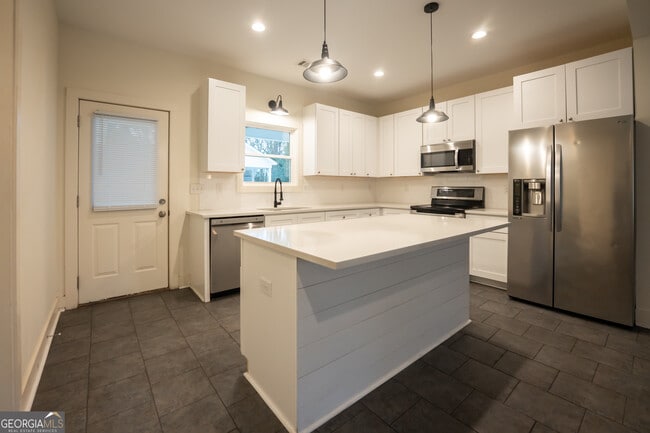 Foto del edificio - 1020 Bell Cir