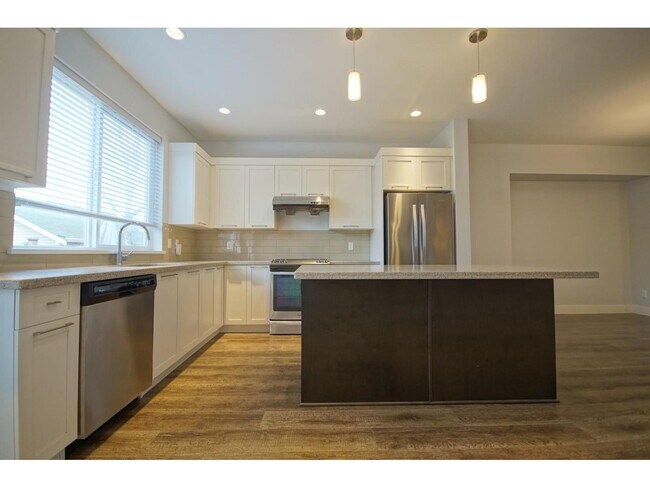 Photo du bâtiment - 20567-20584 84 Ave