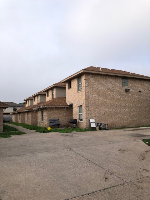 Building Photo - 901 W Caffery Ave