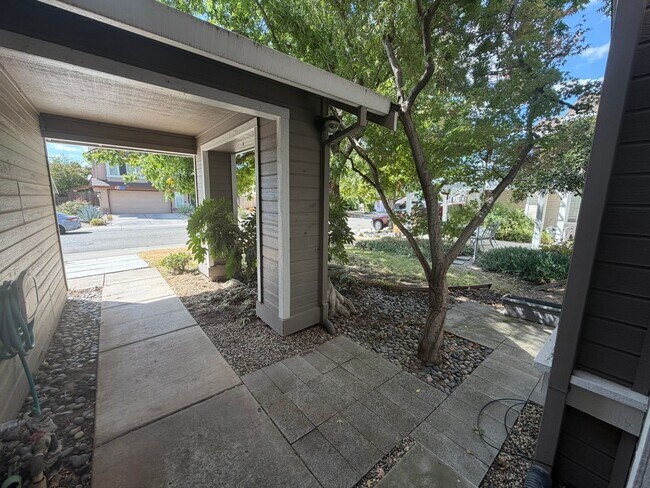 Building Photo - 8420 Oak Flat Way