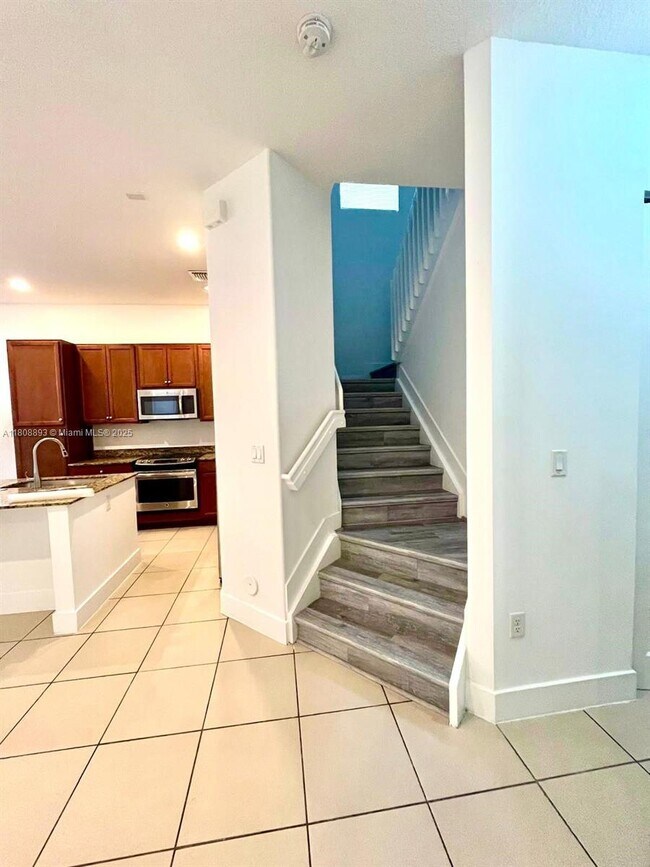 Foto del edificio - 3238 W 97th St
