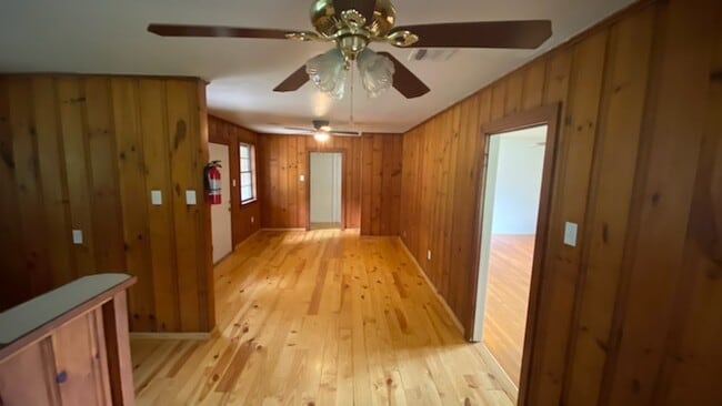 Photo - 3153 Joyce Dr House