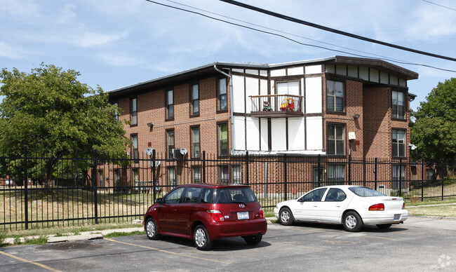 Building Photo - Madison Terrace