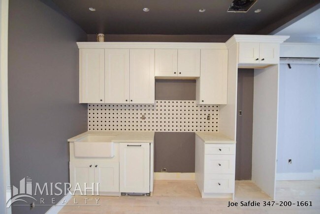 Building Photo - 189 York St