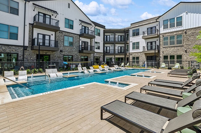 Foto del edificio - The Waylon Apartments & Townhomes