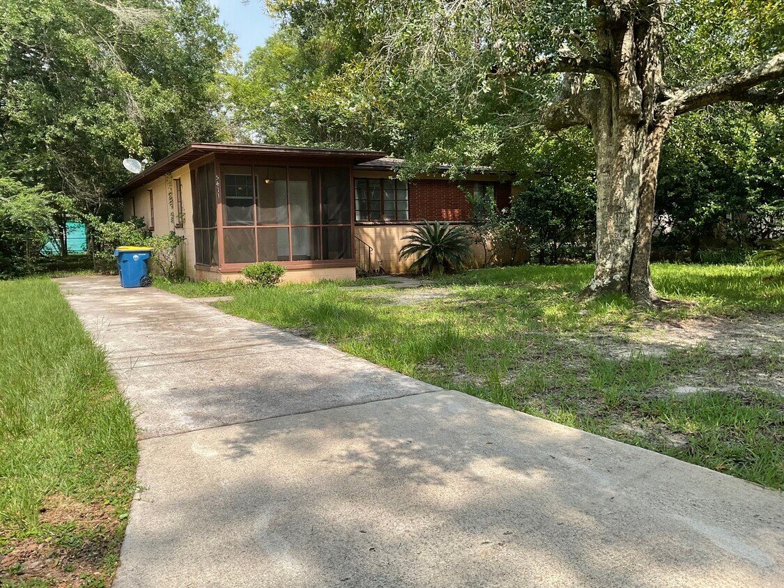 Movein Ready! Recently Renovated 3/1 1... House for Rent in