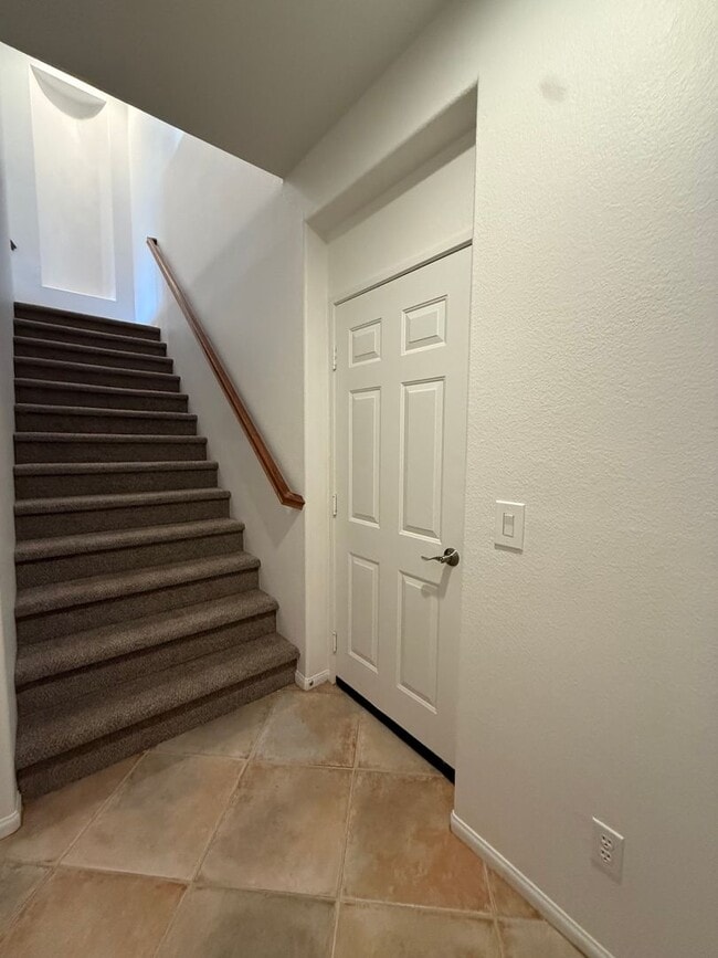 Building Photo - 2810 Piantino Cir