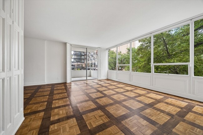 Photo - 2701 Westheimer Rd Apartment