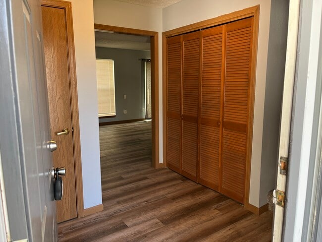 Entryway/Foyer - 2123 Bridgewater Cir House