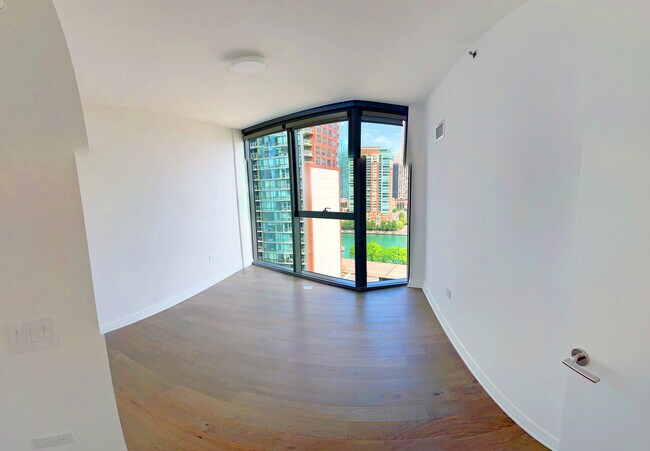 Building Photo - 211 N Harbor Dr