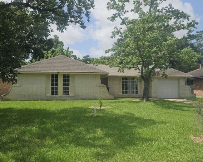 Building Photo - 7623 Kellwood Dr