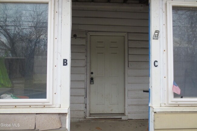 Foto del edificio - 34 Lake Ave