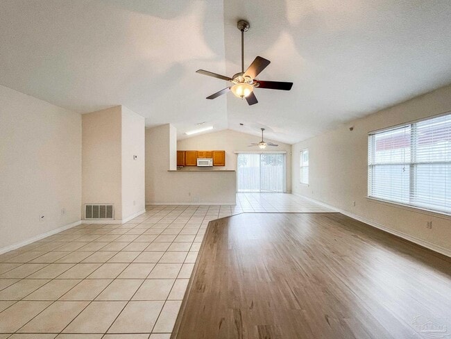 Building Photo - 4606 Isles Dr