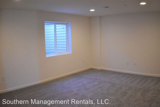 Building Photo - 3 br, 2.5 bath House - 129 Sussex Place