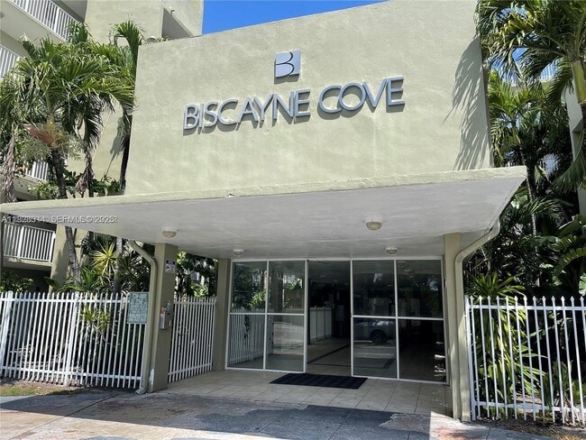 Foto del edificio - 665 NE 83rd Terrace