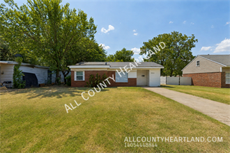 Building Photo - 1913 Elm Dr