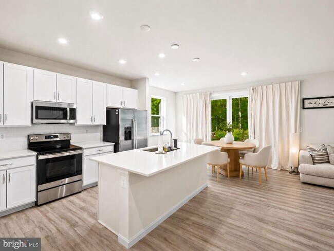 Foto del edificio - 2848 White Tail Dr