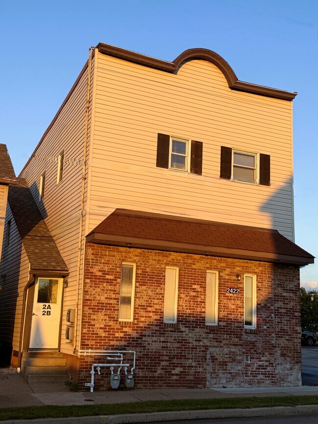 Frente del edificio - 2422 Ligonier St