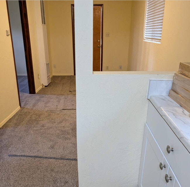 Kit to Living - 2416 N Main St