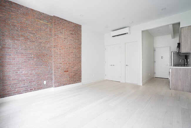 Building Photo - 611 W 142nd St