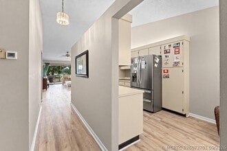 Building Photo - 1502 Pinecrest Cir