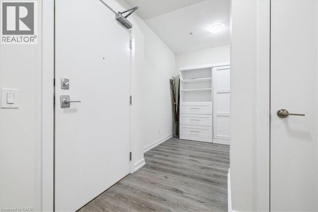 Building Photo - 40 ESPLANADE Pl