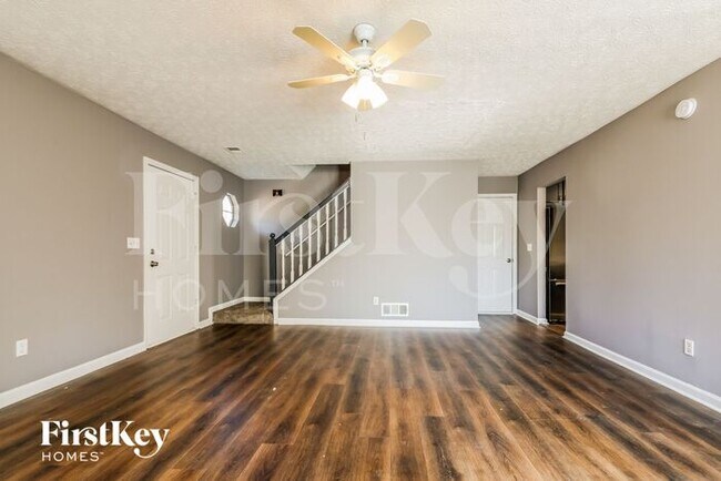 Foto del edificio - 4220 Willow Springs Dr