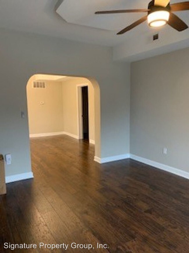 Foto del edificio - 310 E Illinois St