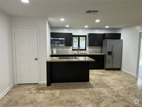 Building Photo - 806 Gardenside Ct