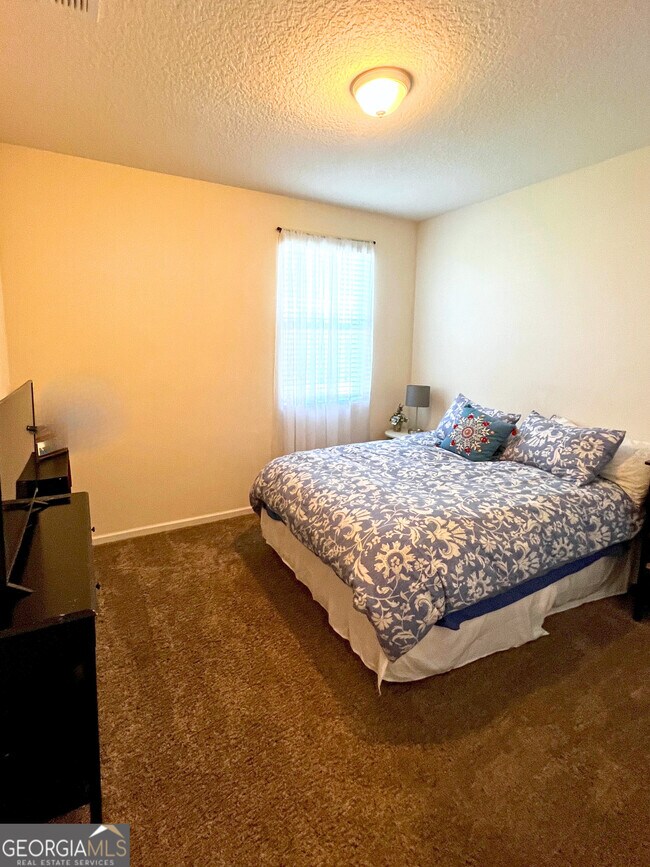 Building Photo - 307 Cedar Breeze Dr