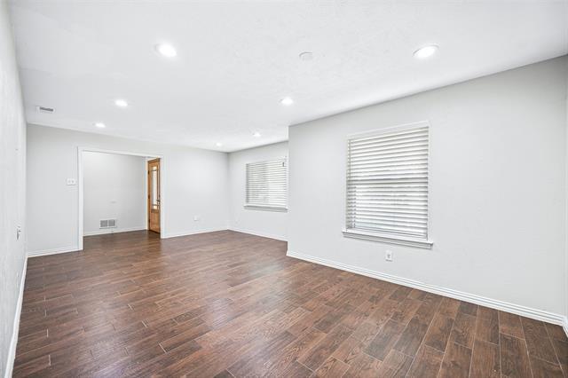 Foto del edificio - 7251 Crooked Oak Dr