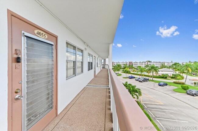 Foto del edificio - 4055 Wolverton C