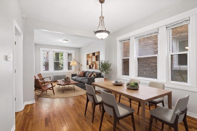Foto del edificio - 5147 W Cullom Ave