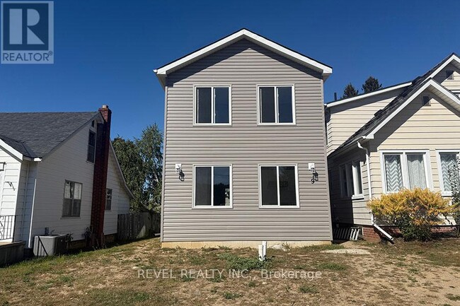 Building Photo - 9 Crosier St