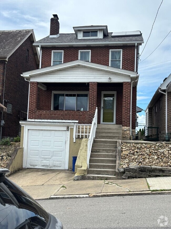 Building Photo - 380 Lamarido St