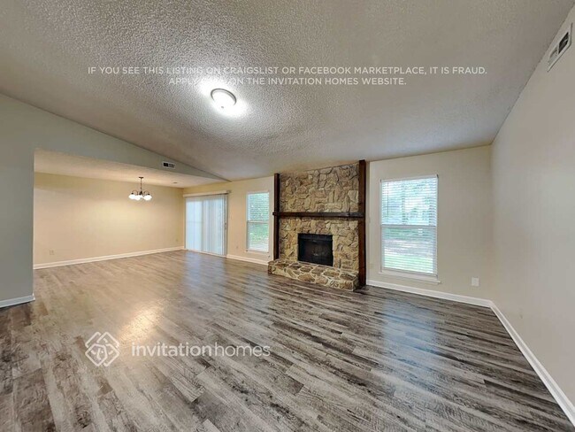 Foto del edificio - 4700 Cricklewood Ln